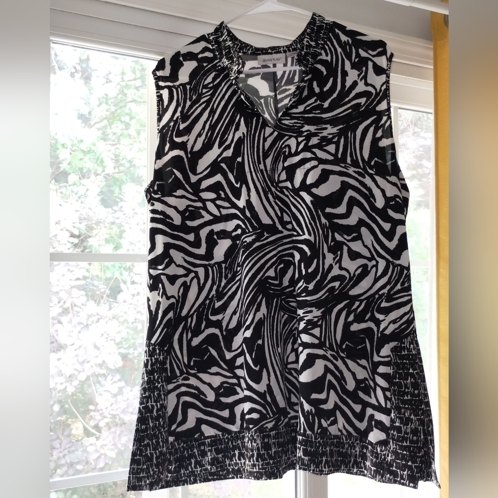 Woman's sleeveless blouse